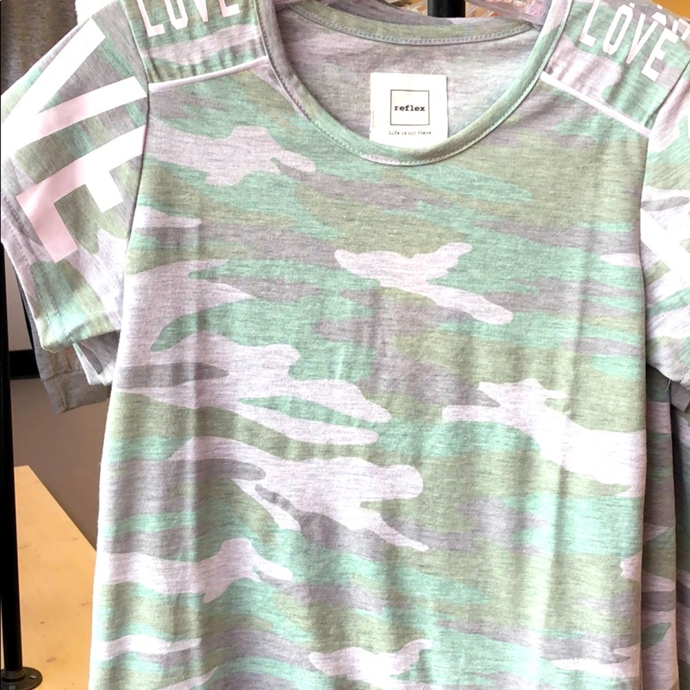 Short Sleeve Green Camo Top